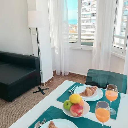 Cozy & Bright Flat Centre דירה *